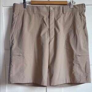 Nike Golf Tan Cargo Shorts Khaki Lightweight Outdoor Style